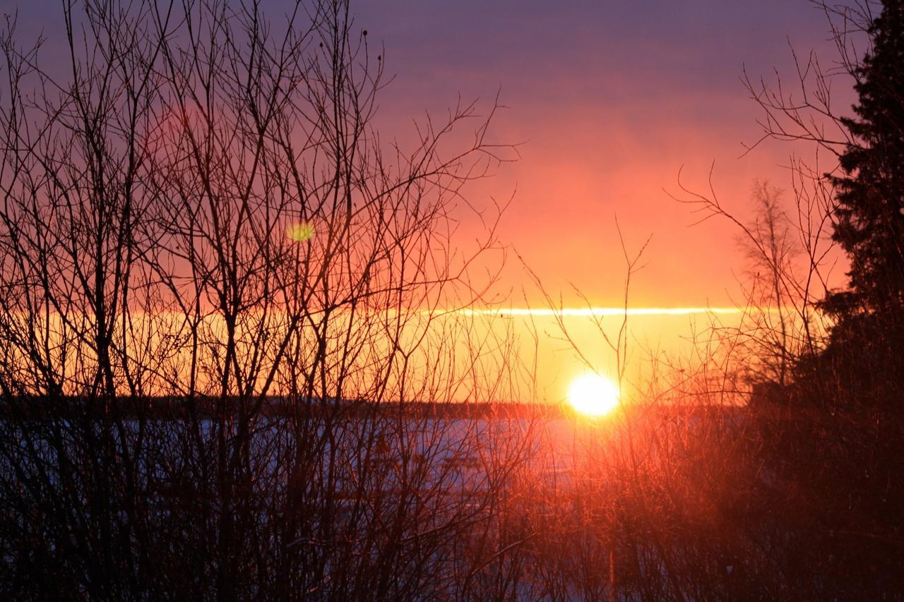 Mabuhay Lakeside Manor Bed and Breakfast Yellowknife Exteriör bild