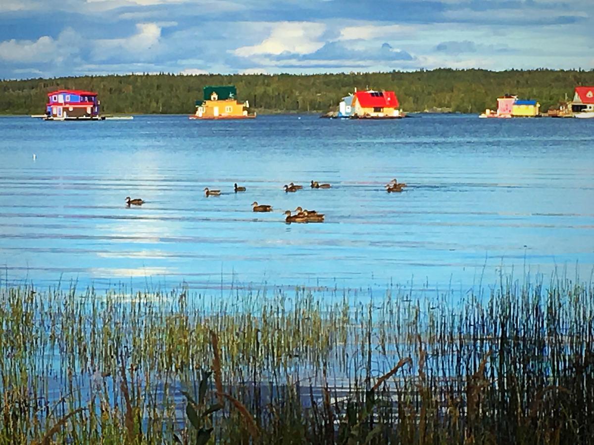 Mabuhay Lakeside Manor Bed and Breakfast Yellowknife Exteriör bild