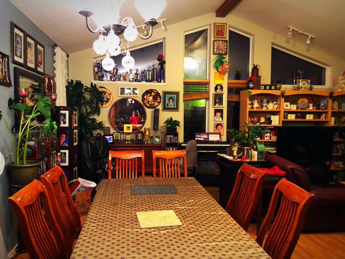 Mabuhay Lakeside Manor Bed and Breakfast Yellowknife Exteriör bild